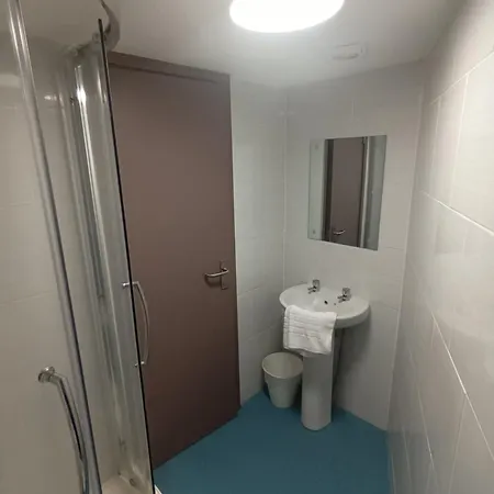 Готель The Saltley 3*